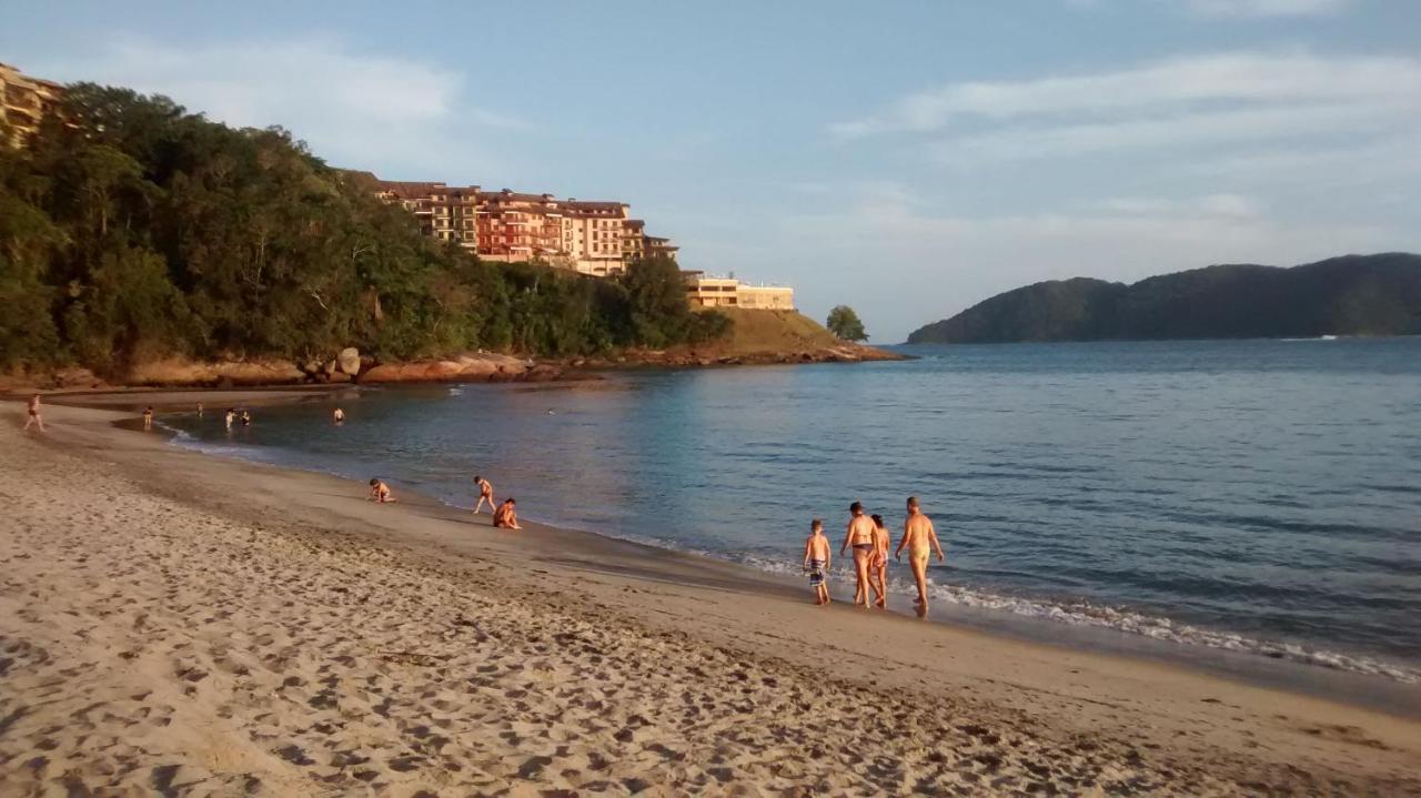 Chale No Condominio Verde Mar Na Praia Da Cocanha Caraguatatuba Kültér fotó